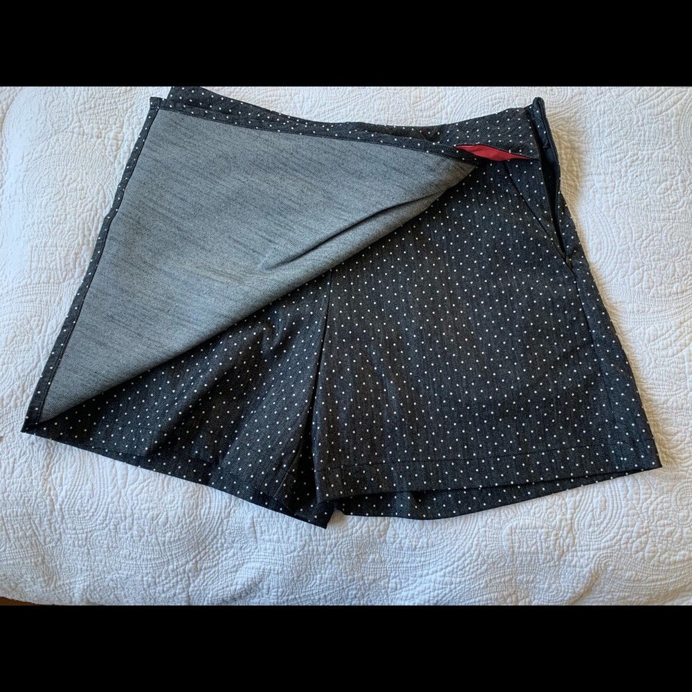 Betabrand Skort size small